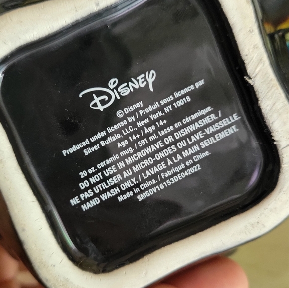 Disney's Evil Queen Poison Apple Mug from Snow White - Picture 7 of 10